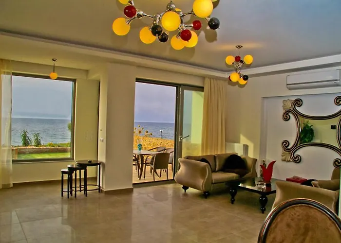 Sea View Beachfront Villa Peri